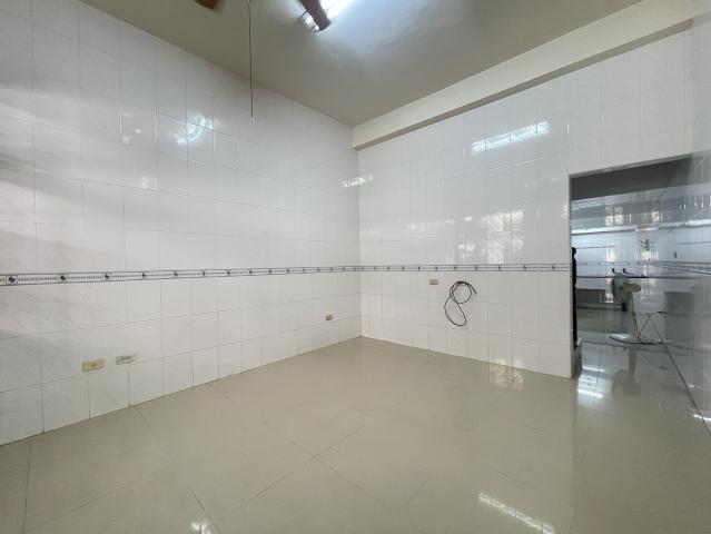 岡山稀有釋出雙學區翻新微整透天~張秀香0956849917房屋土地 照片 2