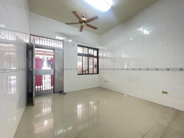 岡山稀有釋出雙學區翻新微整透天~張秀香0956849917房屋土地 照片 4