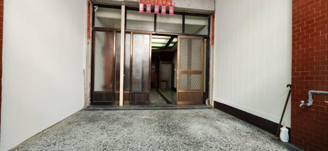岡山前峰寧靜車庫透天~張秀香0956849917房屋土地買賣 照片 1