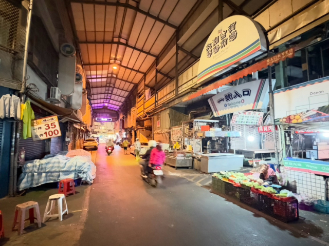 桃園房產網何雅珍大湳市場做生意收租透店 照片 1