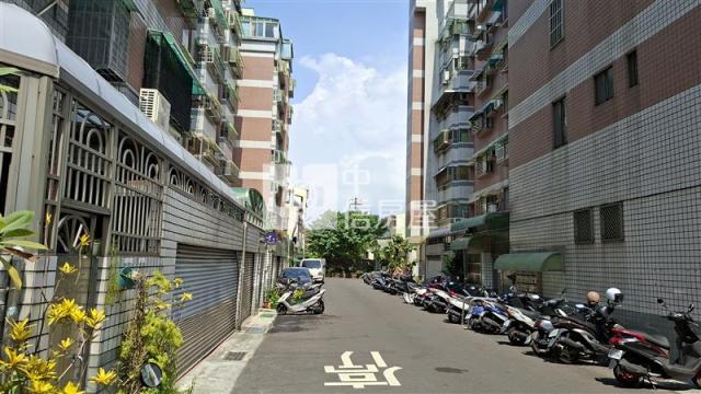 東區新都心旁三房附車位 幸福買賣 照片 13
