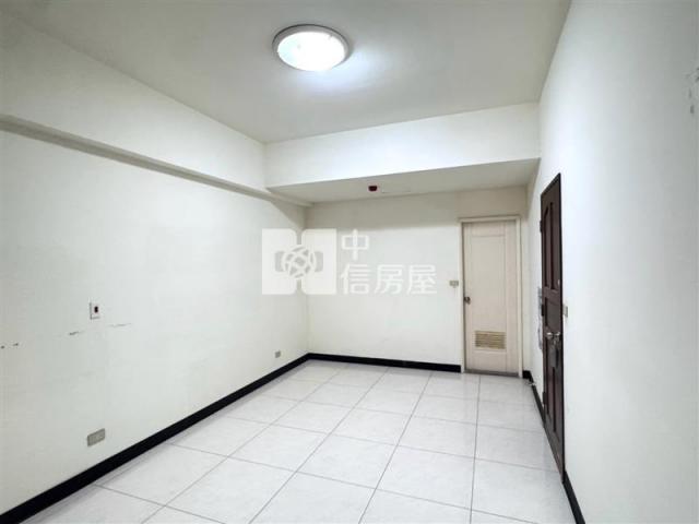 (專)二空B區校官級最大三房平車 幸福買賣 照片 14
