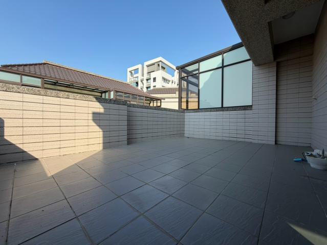 沙鹿買房買地  沙鹿富宇溫莎莊園大地坪邊間電梯美別墅 照片 20