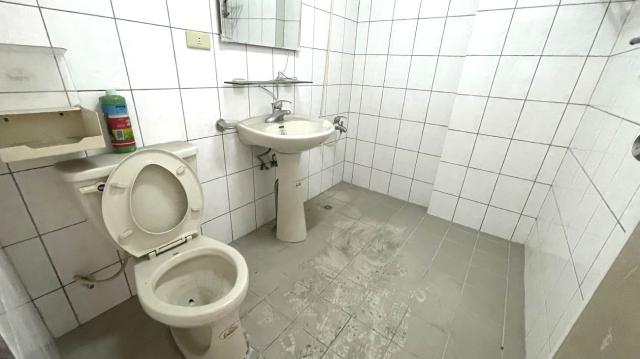 南投房地產 集集文心街大坪數店住 照片 8