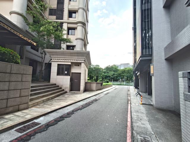 南高雄買房 大東捷運【彩虹城堡】溼地公園河畔明亮優質2房 照片 18