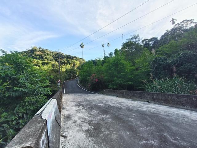 台中買屋賣房霧峰區桐林山莊一期中坑休閒景觀農地(3) 照片 4