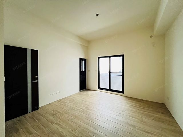 興美六路電梯店面 照片 4