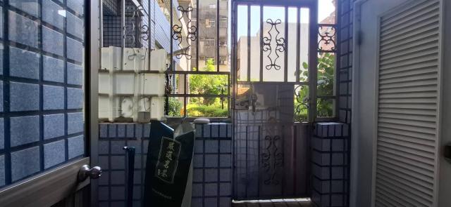 建工商圈店面1~3樓+平面車位 三民房仲推薦 照片 3