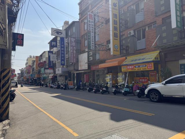 龍井區|東海新興路61坪透天店面|總價2500萬 照片 1