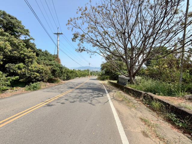 南投買房 易經大學旁臨10米大馬路合法資材室 照片 12