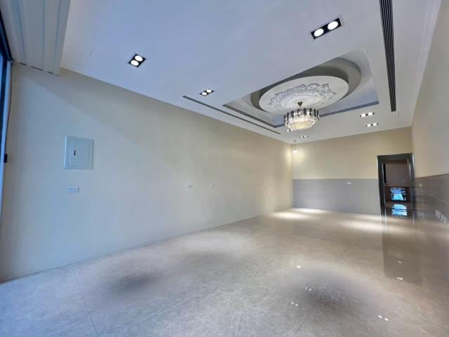 南投買房 南投復興路漳興國小旁全新整理黃金店住 照片 2