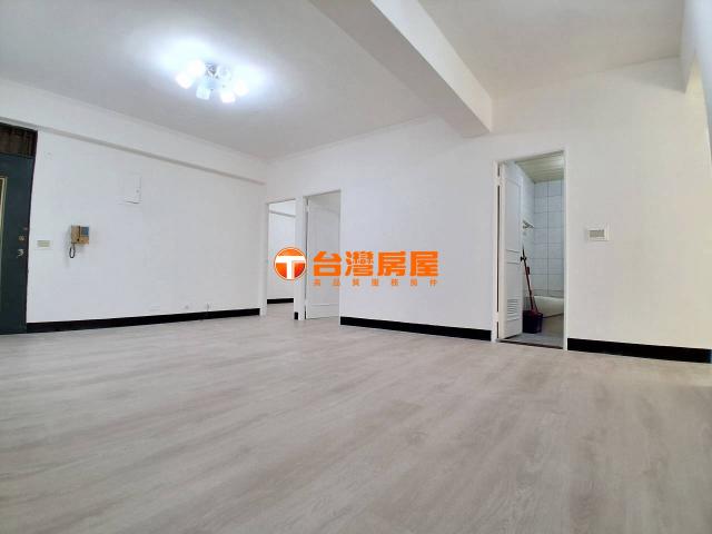 中正路華廈 北大房仲女神 照片 5