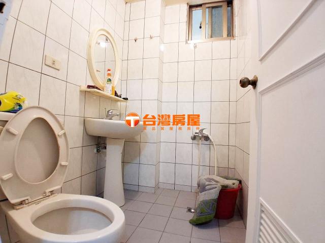 中正路華廈 北大房仲女神 照片 14