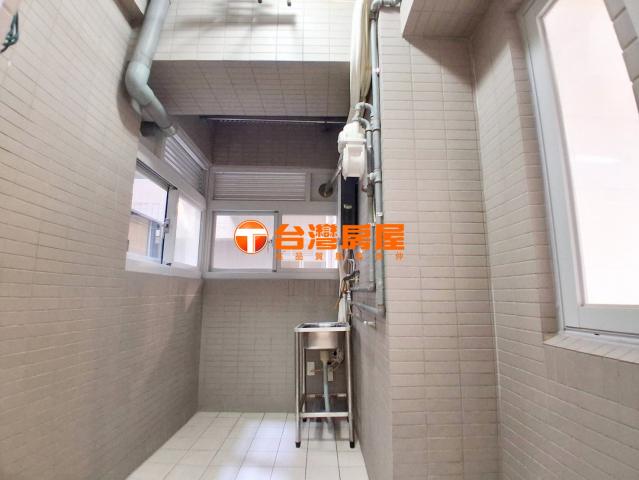 萬寶隆 北大房仲女神 照片 12