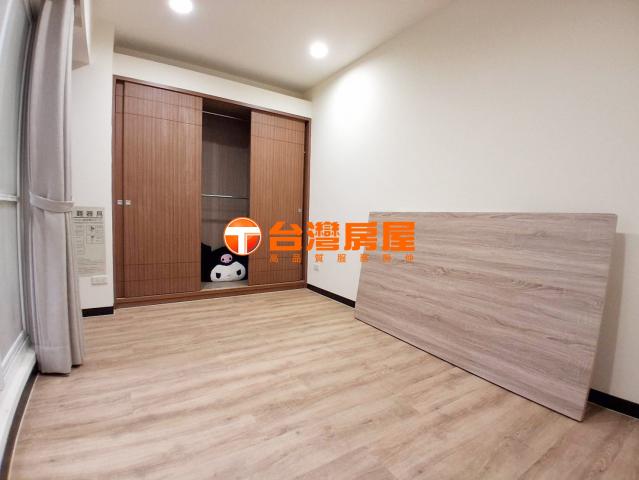 爵仕悅 北大房仲女神 照片 6