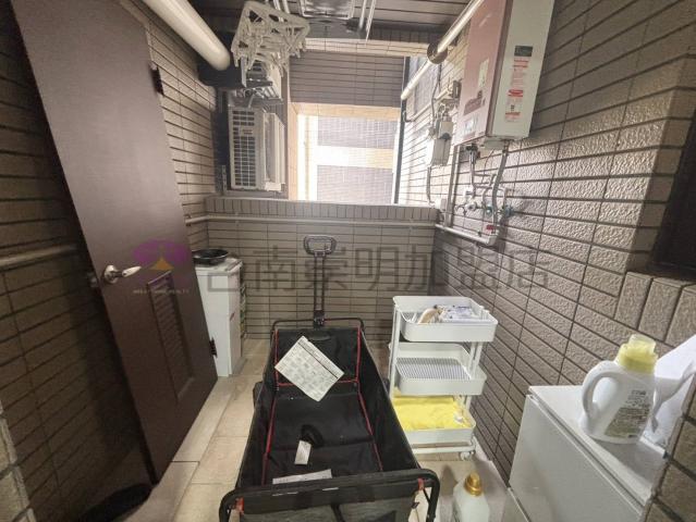 台南高鐵高檔裝潢三房平車佳展 照片 17