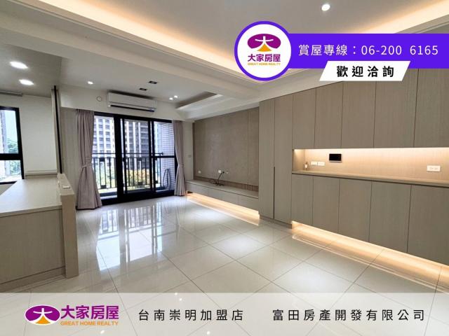 台南高鐵高檔裝潢三房平車佳展 照片 1