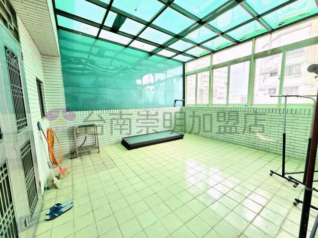 東區正崇善路大面寬金店住 照片 13