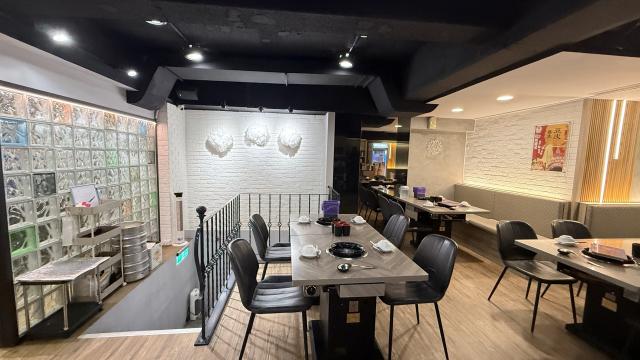 中山大同房屋 市民大道四段耀眼金店面 照片 2