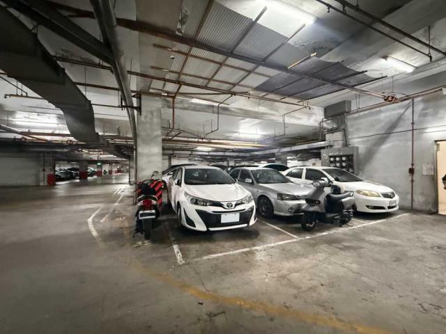 稀有陽台進出戶型✨三房平車仁翔社區 照片 17