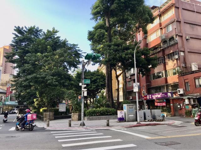 面公園景觀美廈 陳麗真0937-871-488 照片 12