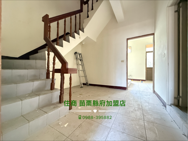 苗栗房屋買賣 低總價複合式透天 照片 2