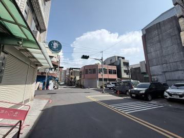 內壢火車站前透天店面