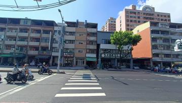 鼎金&金獅湖商圈-全新整理電梯店住 農十六美館房仲