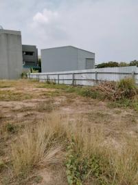 小港坪頂國小優質便宜建地 農十六美術館房仲