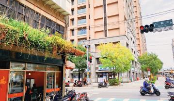 三重金三角窗人潮店面 新北江翠買房