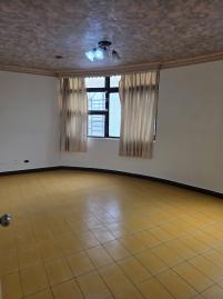 新莊後港一路優質五樓住家只需1380萬