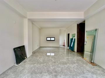 潭子區勝利商圈8米活路可停三車全新未住電梯別墅-北屯房產顧問