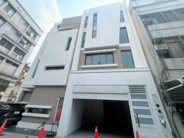 嘉義買房一路通 北榮街全新雙車電梯別墅