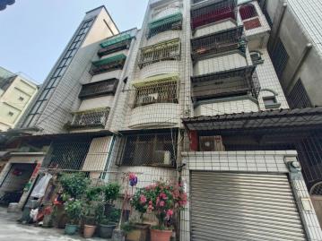 亞灣流行音樂中心光榮碼頭輕軌站旁-明亮4樓公寓 高雄房地專家