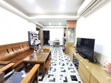 捷運新莊站建中街稀有邊間黃金三樓
