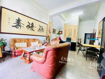 金鑽19米路｜傳家6房店住