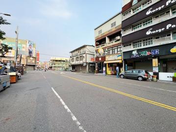 林園市中心 商業區 市場金店面 大地坪 有騎樓 很大間 專約