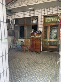 歸仁近高鐵活巷朝北傳統車庫透天