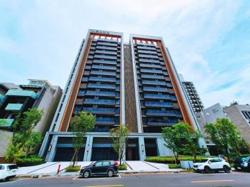高雄房地顧問 文化特區全新未住三房平車