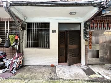 高雄房地顧問 灣仔內低總價輕軌透天