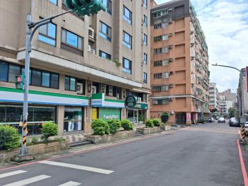 (專任)華勛華美一路邊間黃金店面