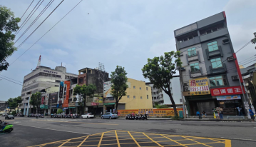 高雄土地大施 楠梓火車站精華店面