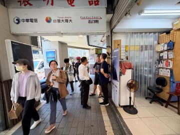 台北房仲女王  專約~~北車/觀光核心「黃金小店面」