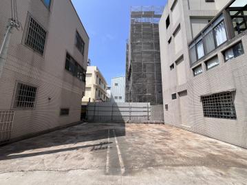 沙鹿透天推薦中清路旁方正建地