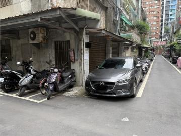 新店買房購屋 (323)江翠邊間車位一樓