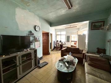 鳳⼭捷運⼤東站，低總價精華兩房