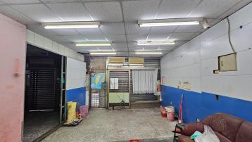 近銘傳商圈大地坪臨路大面寬三角窗透天