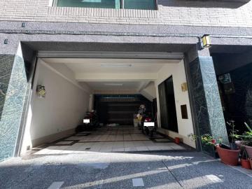小港鳳山買房  鳳頂優質活巷大車庫透天