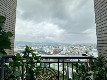 A4副都心站 遠雄新宿兩房車 近宏匯廣場 Zepp