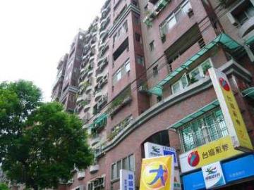 大庭新城 一樓附車位 捷運板橋站 大台北法拍仲介